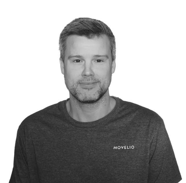 Stain Engum, Licensed Physiotherapist, endorsing the Movelio Bed Roller